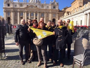 I gussolesi in piazza San Pietro